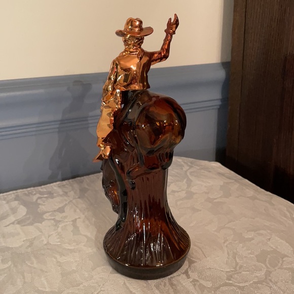 Avon Bucking Bronco decanter from 1971 - Picture 2 of 4